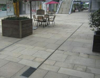 缝隙式排水沟案例图3