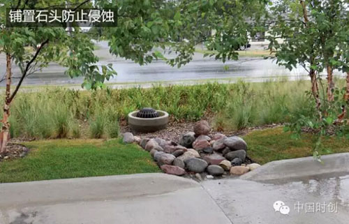 铺置石头防止侵蚀