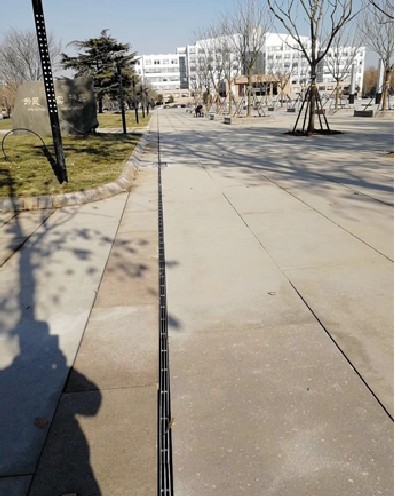 不锈钢缝隙式排水沟广场效果图