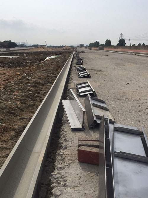 缝隙式排水沟安装图