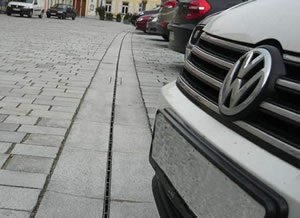 缝隙式地面排水沟