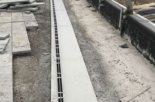 线性排水沟安装现场图