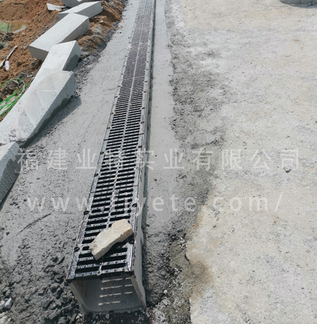 球墨铸铁线性排水沟盖板案例