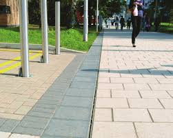 园林缝隙式排水沟